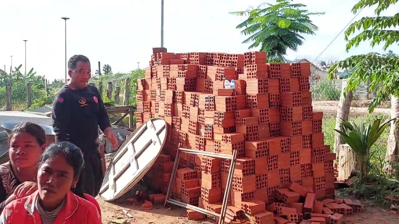 ផ្ដល់គ្រឿងបរិភោគជូនអ្នកភូមិចំនួន56គ្រួសា