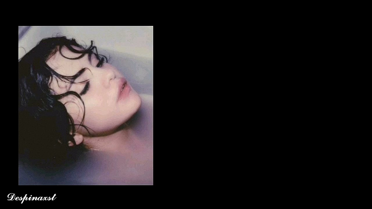 Selena Gomez ft. 6lack - Crowded room Greek Lyrics