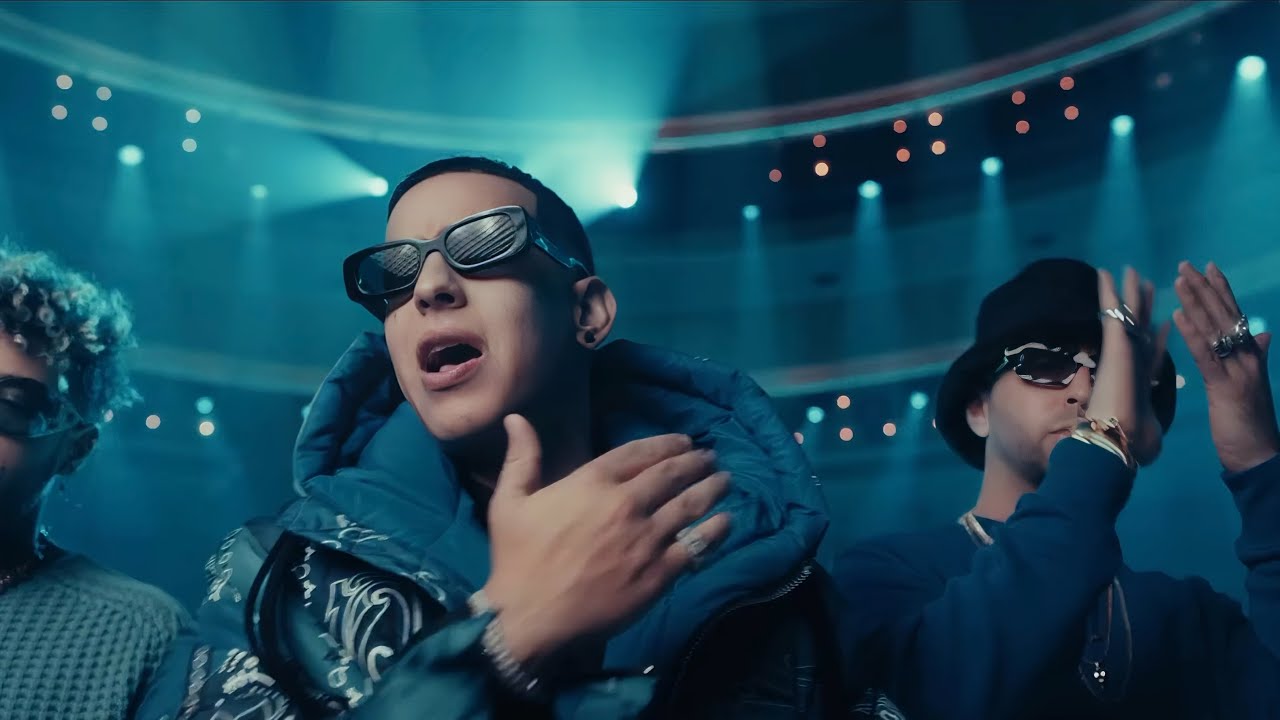 LatiVexa &ndash; Noche de Fuego | Latin Urban Reggaeton Style | Official Music Video 2026