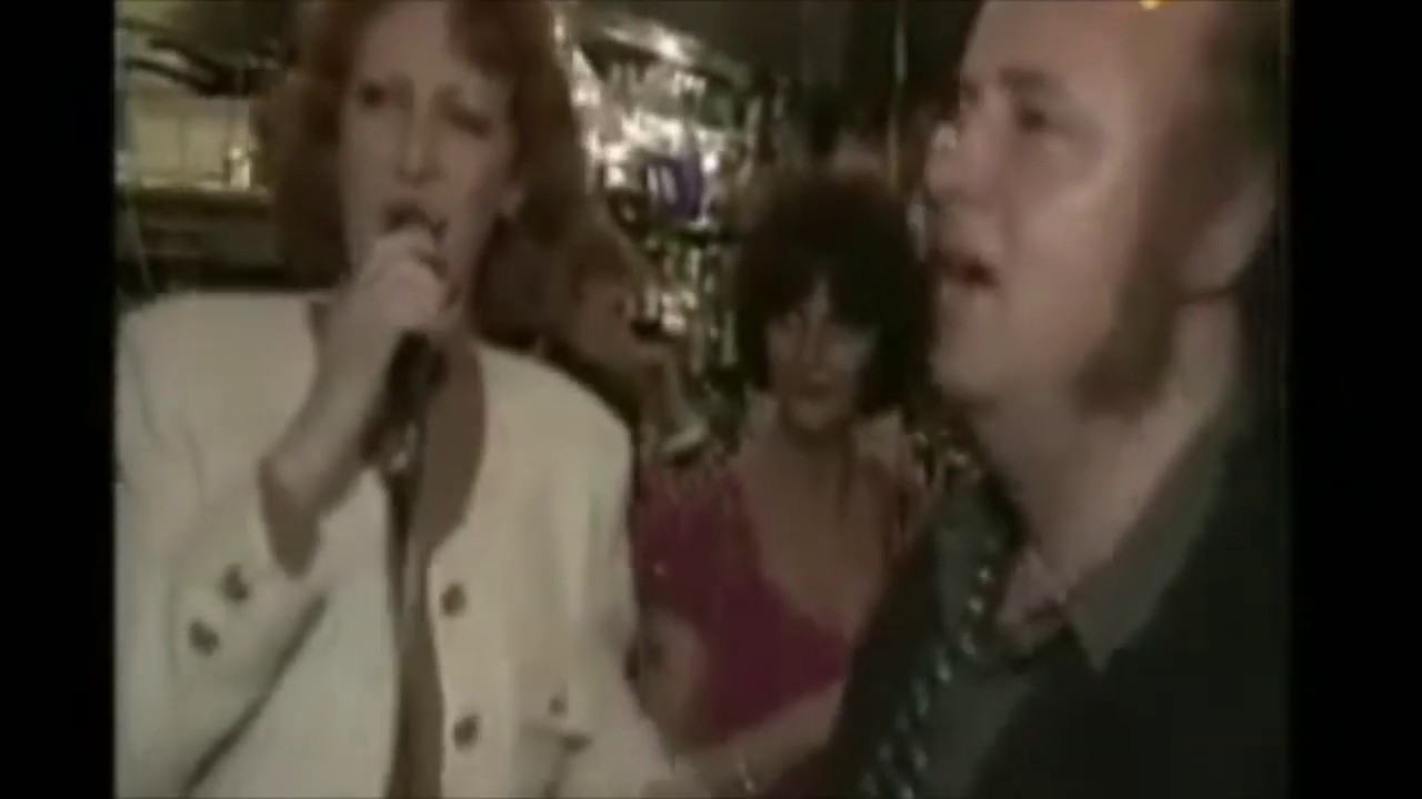 Thijs van Leer drunk scat singing at a party (1980's)