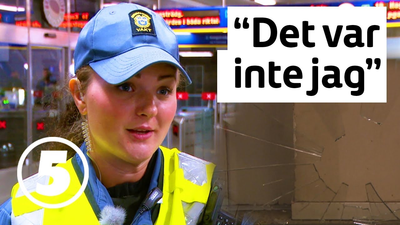 Tunnelbanan | En ung kvinna kraschar en ruta och får skärsår i benet