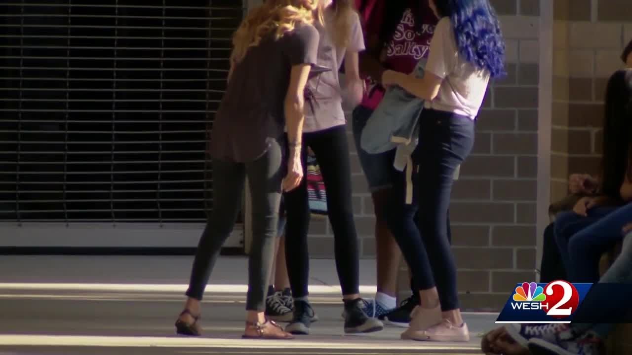 Remaining school districts return to school Monday