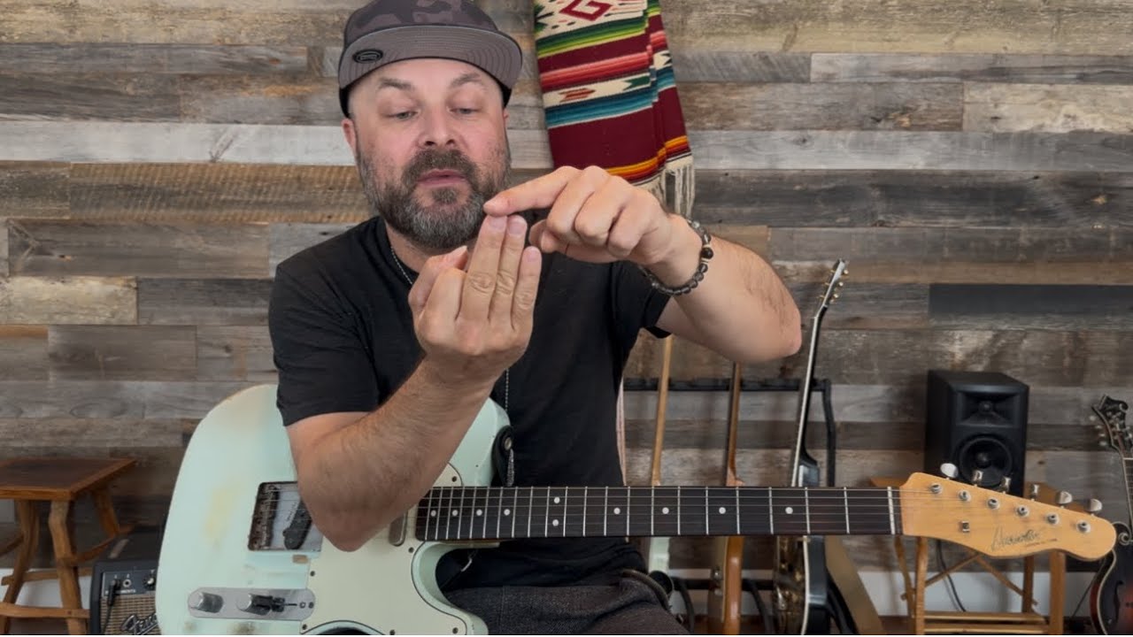 Hybrid Picking Lesson For Guitar- What It Is And How To Do It