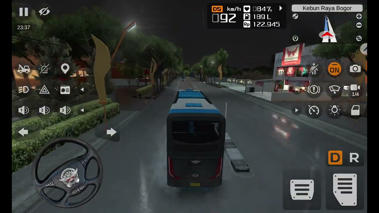 Bus simulator oynuyordum video çekeyim dedim yapa yapa kaza yaptım