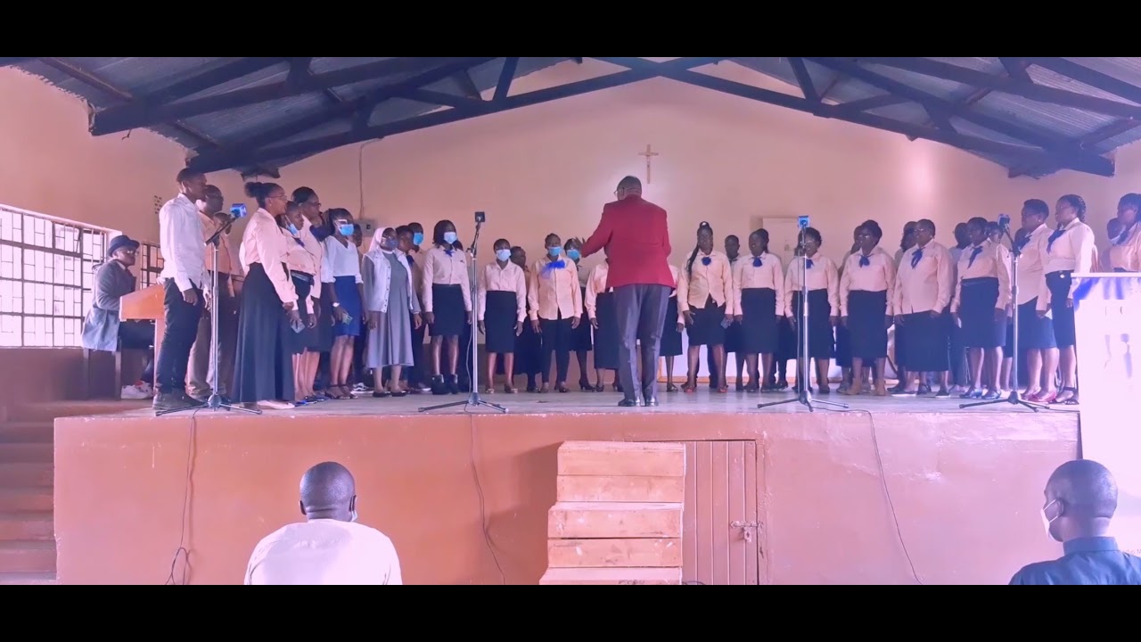 Christmas Carols - LEO YATIMIZWA na Lewis Malema - Performed by HOLY EUCHARIST CHOIR KINGEERO