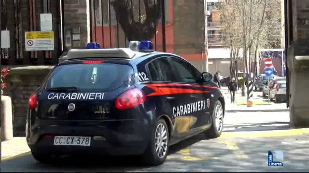 Droga e prostituzione, sei poliziotti arrestati dai carabinieri /1