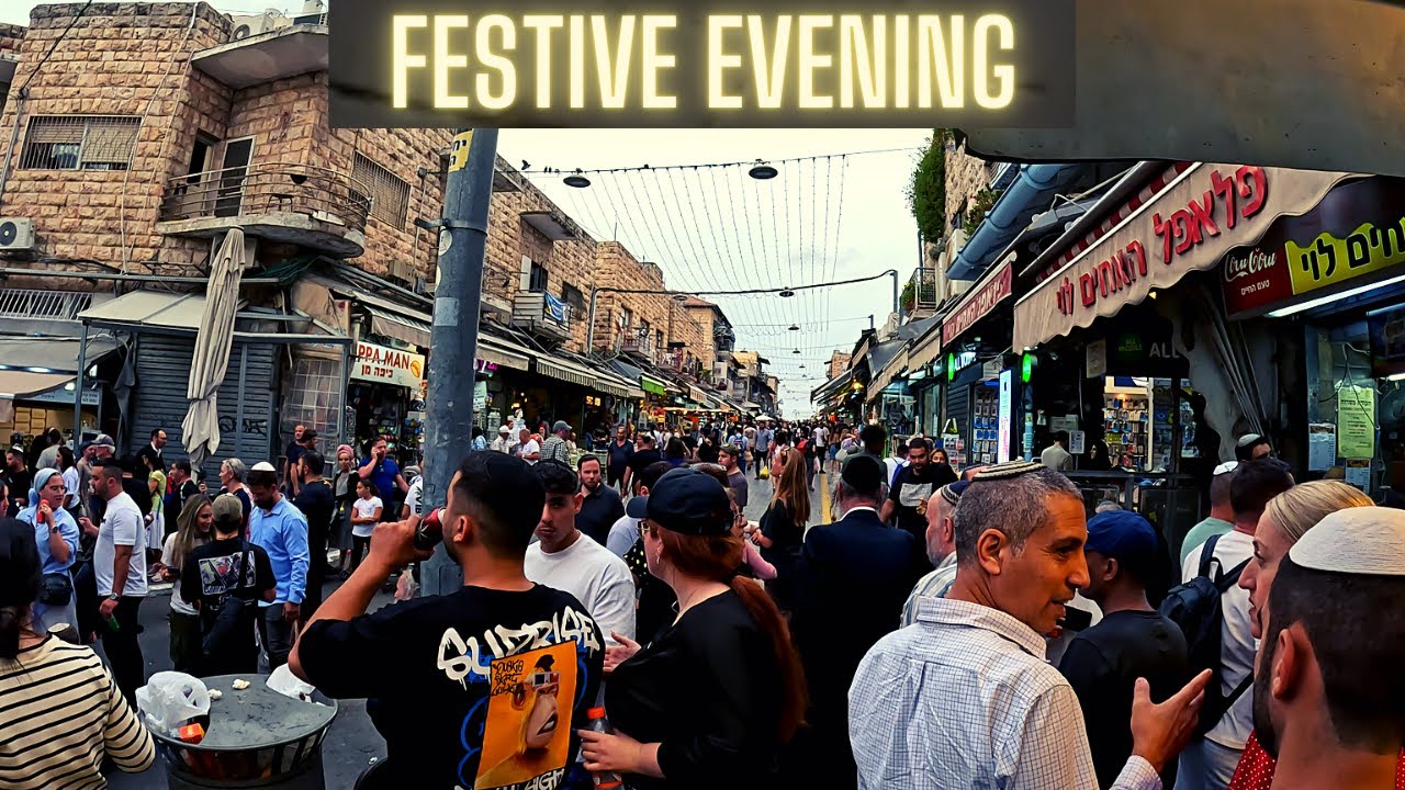 Evening at Mahane Yehuda Market - The Holiday Spirit - 4k 2023
