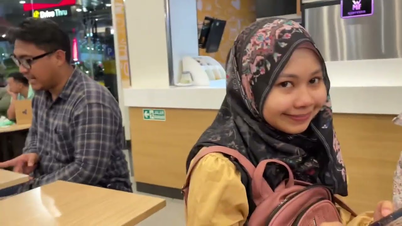 New jeans burger!! Review burger yakiniku dan set burger new jeans