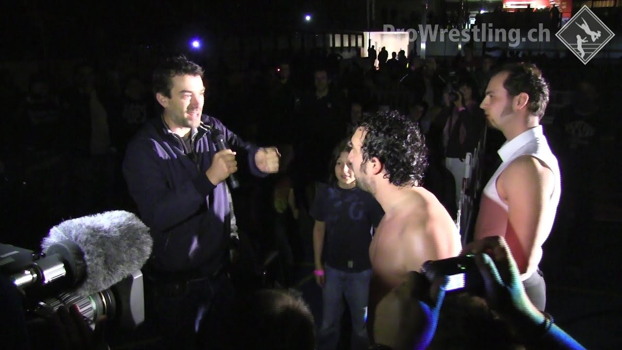 Loris Bernasconi (Paolo Guglielmoni) diverbio con wrestler!