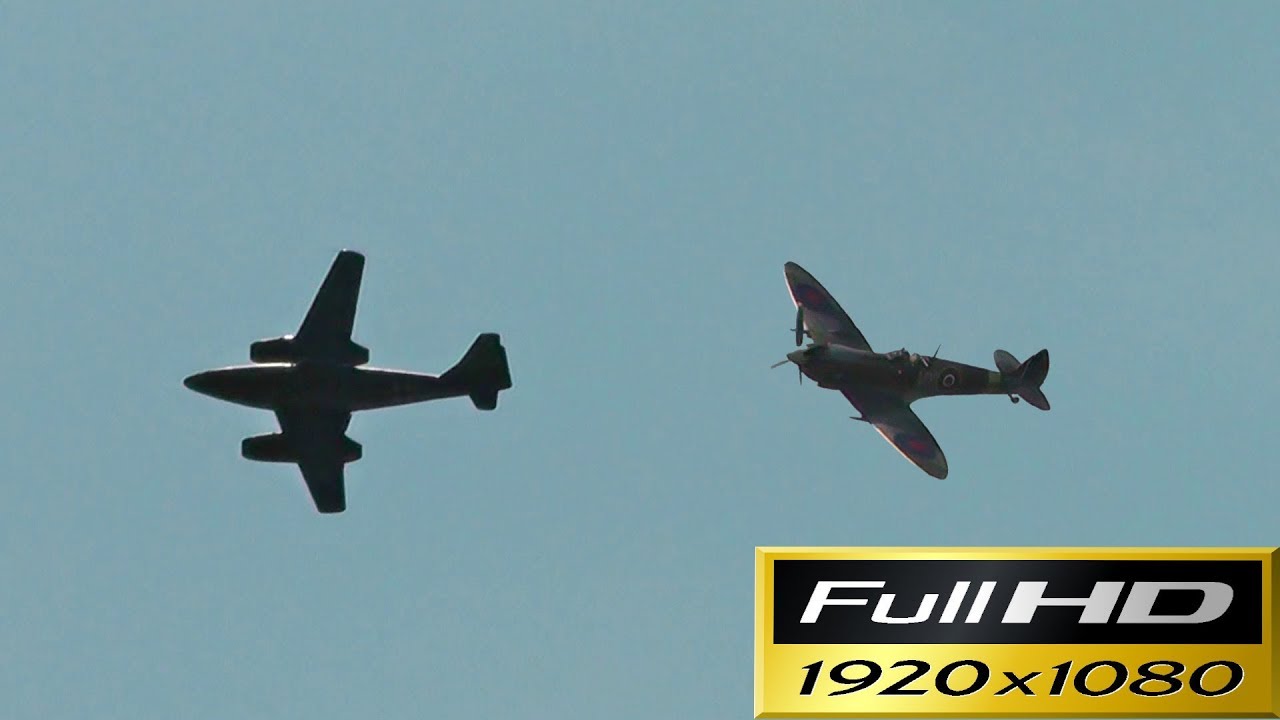 Supermarine Spitfire vs. Messerschmitt Me 262 - A Comparison