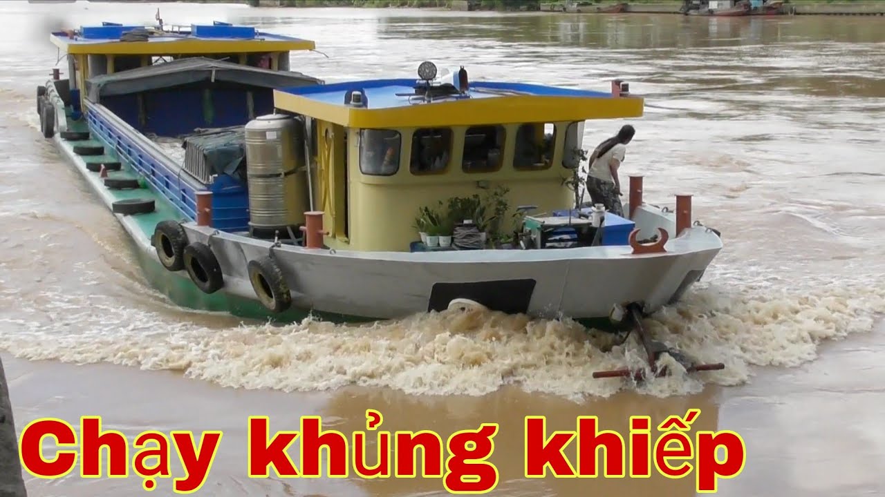 Sà lan 2 cabin tăng tốc dũng mãnh ngược dòng nước vượt cống ngăn mặn