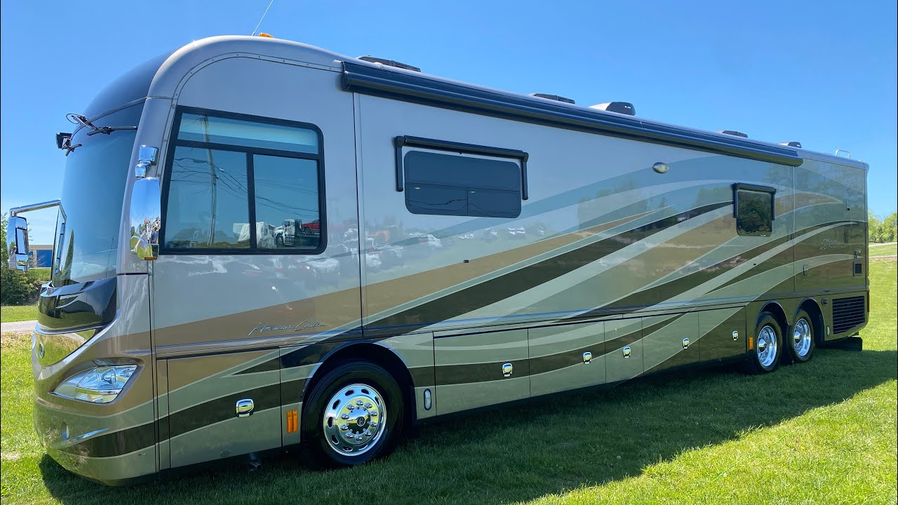 Luxury American Coach! W/ 1.5 baths 2014 American Revolution 42T 18k mi.