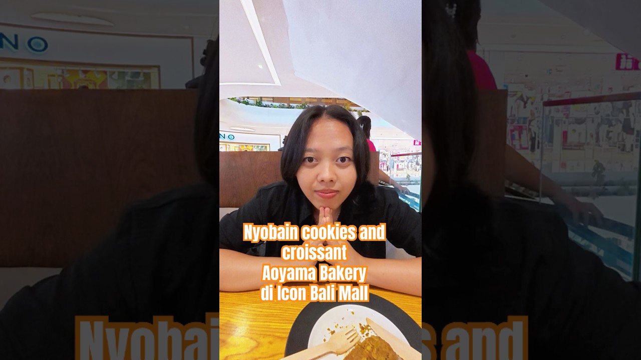 Review Jujur Oreo Cocoa Croissant & Matcha Cookie. #MatchaCookie #OreoCroissant #shorts #bakacouple