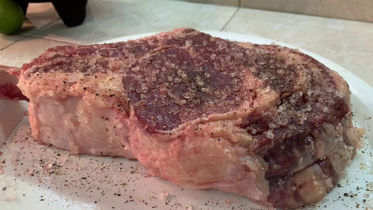 Tomahawk a la parrilla fácil para principiantes