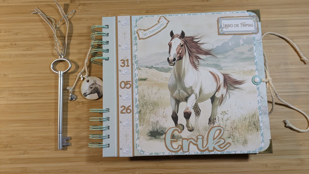 Libro tres y letras a juego para Erik 