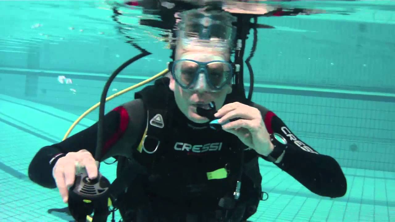 PADI Divemaster IDC Skill 5 : Wechsel Lungenautomat - Schnorchel und Schnorchel - Lungenautomat