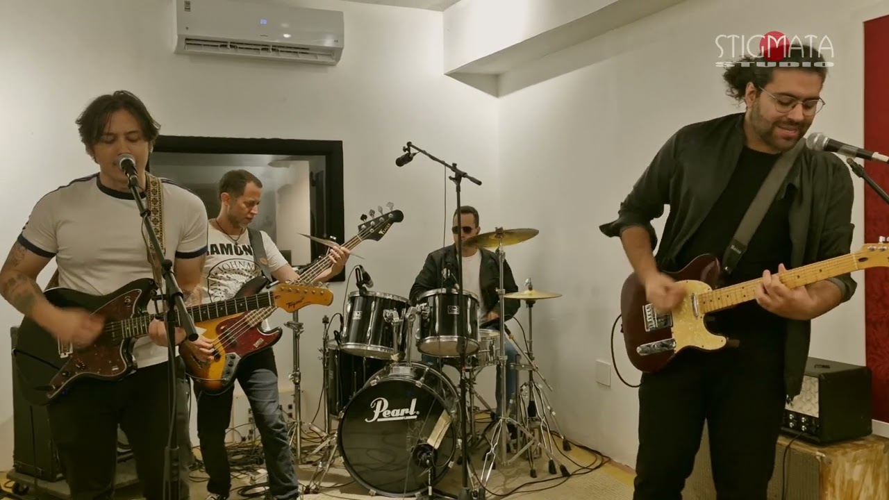 Postmix - I Bet You Look Good on the Dancefloor (Arctic Monkeys cover)