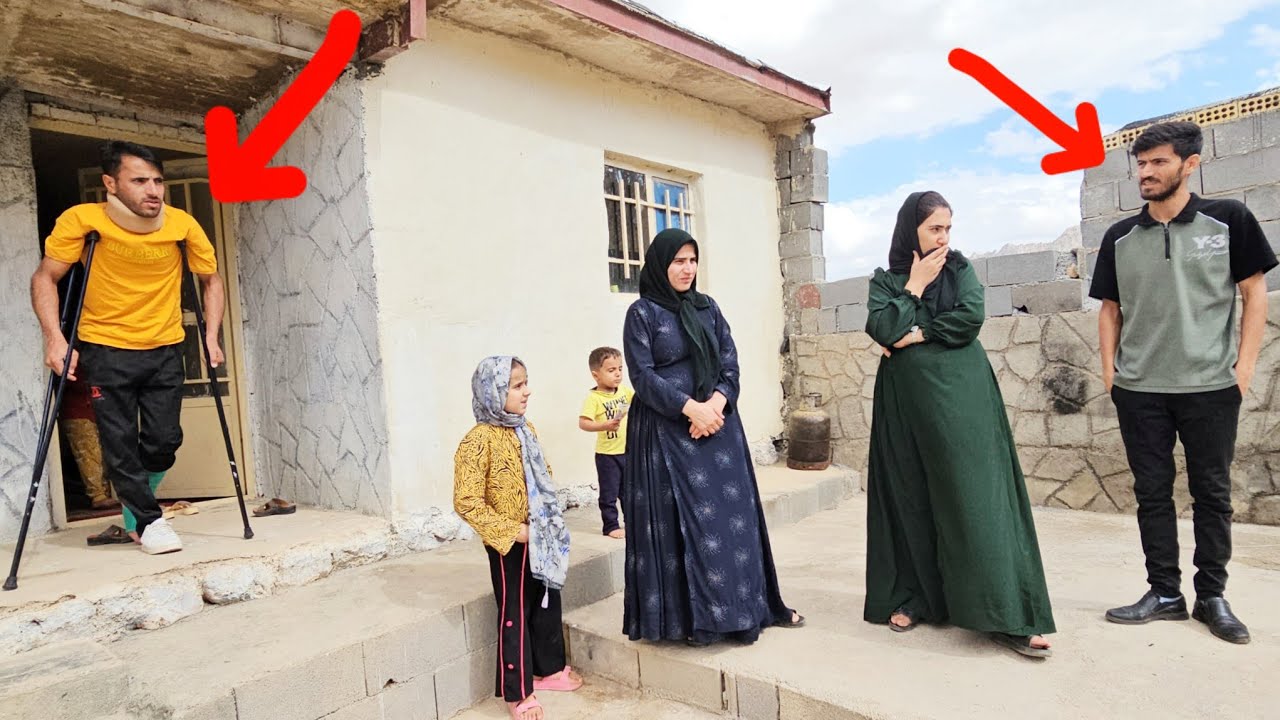Afshin, former Chendar operator (Mahtab's brother), and Majid's family met after many years!