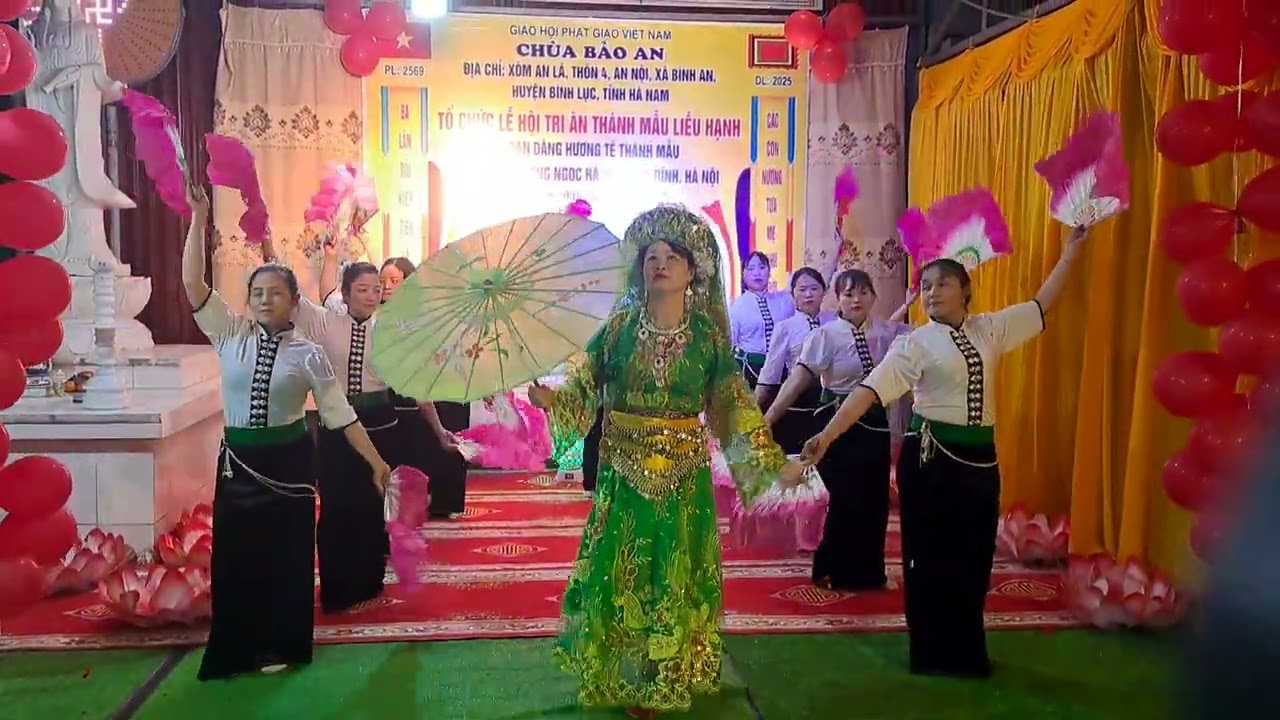 Múa văn cô đôi thượng ngàn  CLBDV thôn 2 an nôi 1/3 lễ mẫu tại chàu Bảo an  an lão