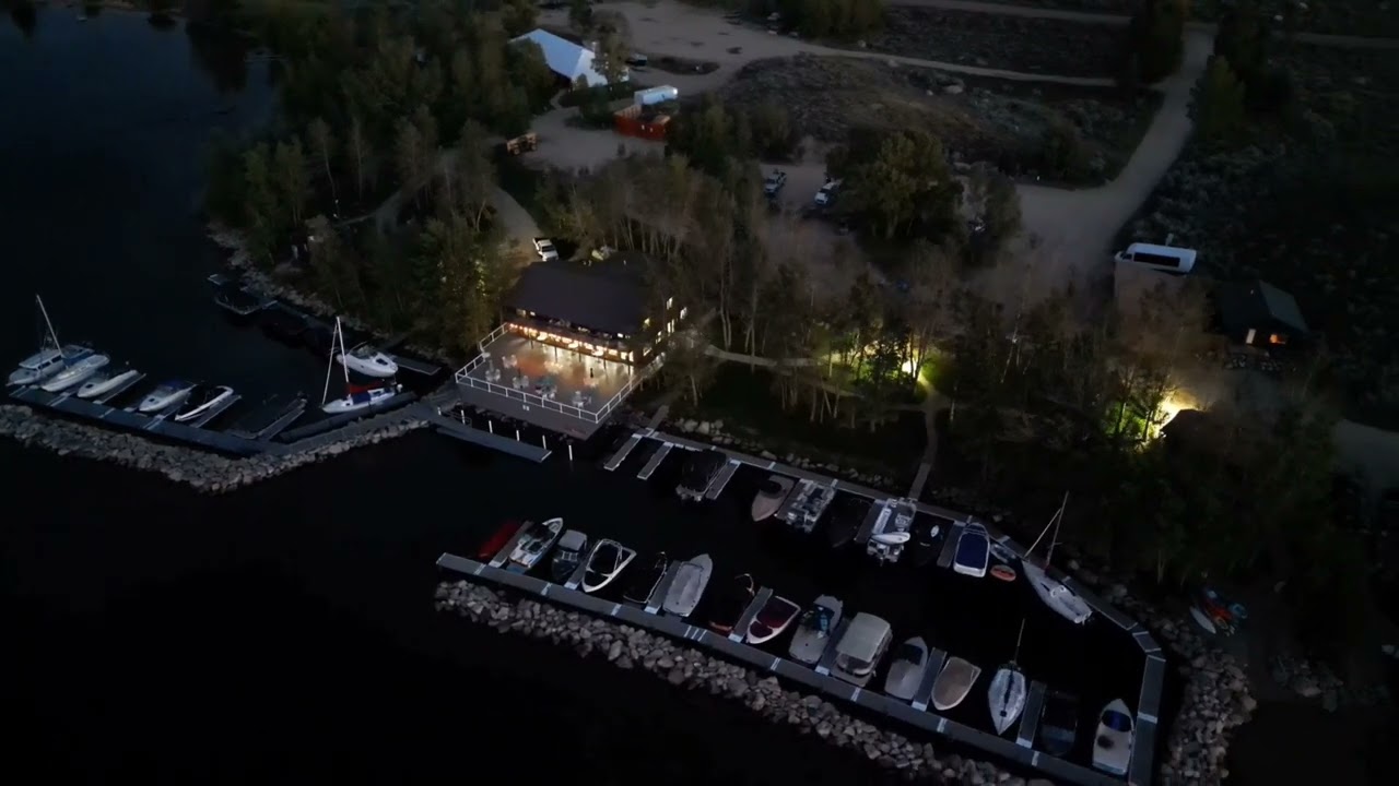 Lakeside Lodge at Fremont Lake, WY