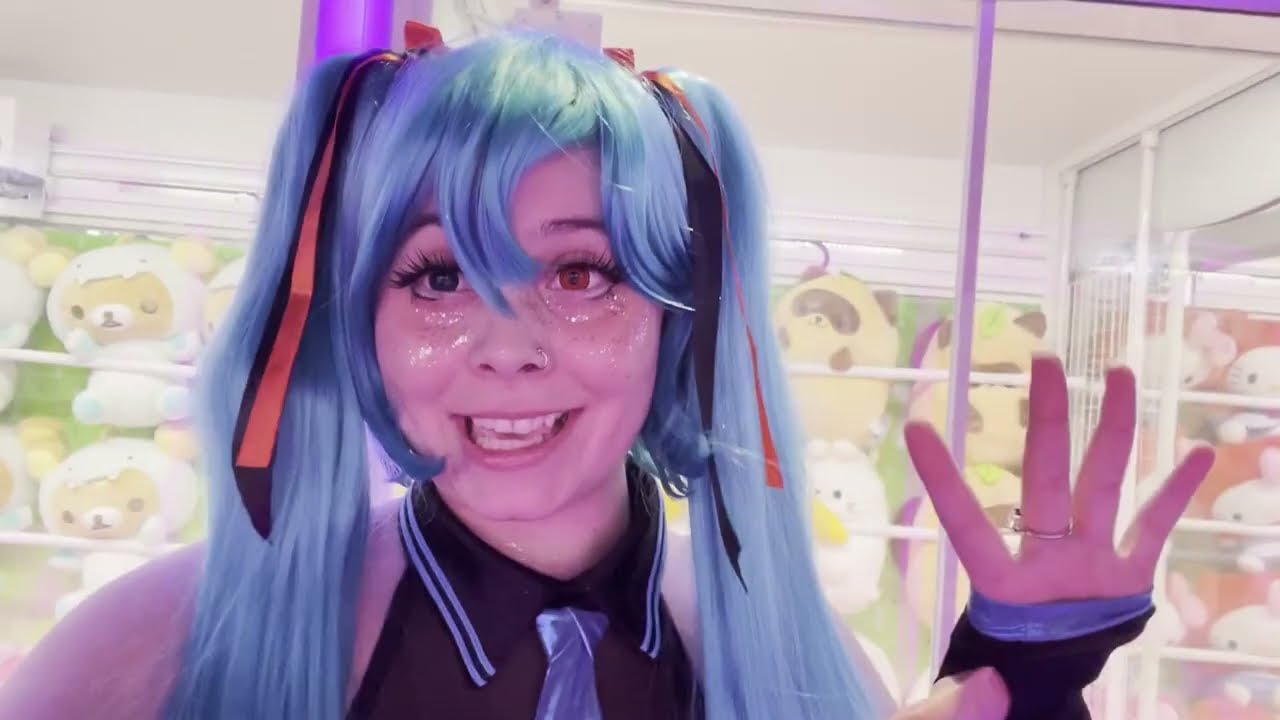 New Years Arcade Challenge!! || Round 1 and Cosplay!