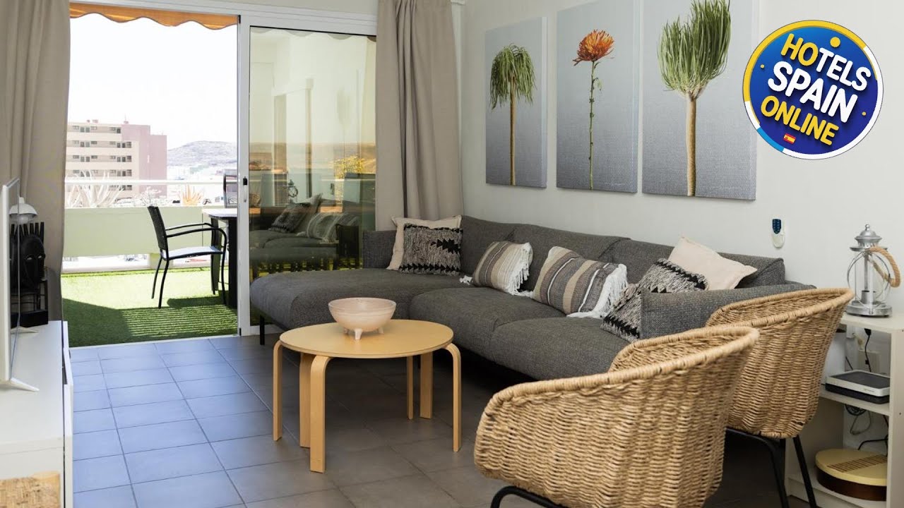 Vistas al Mar junto a la Playa 3D | Arico, Spain | Hotel Review 🏩
