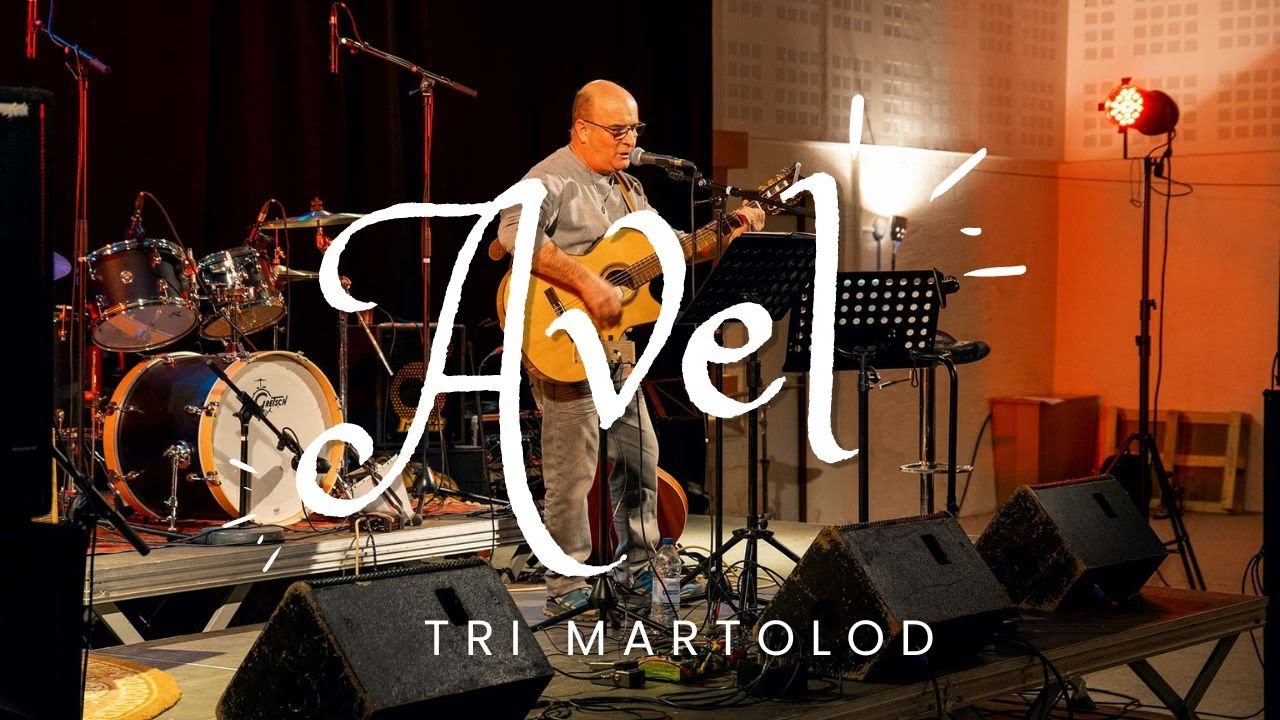 Avel - Tri Martolod