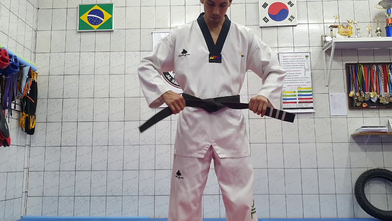 COMO AMARRAR A FAIXA DO TAEKWONDO
