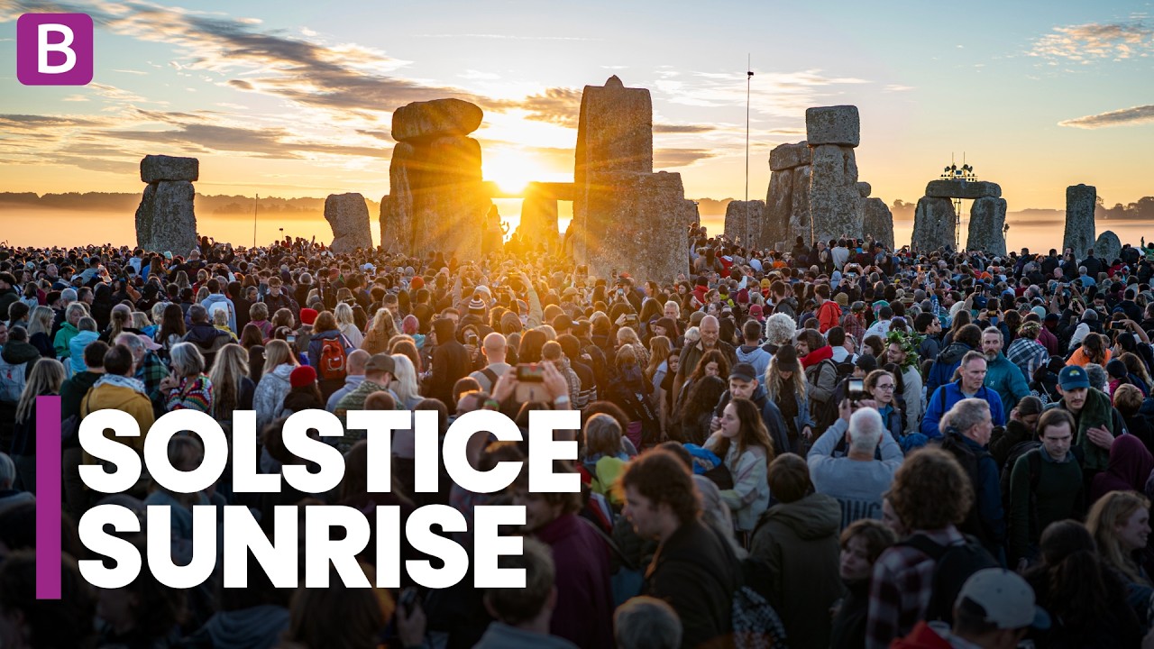Thousands gather to Stonehenge to witness summer solstice