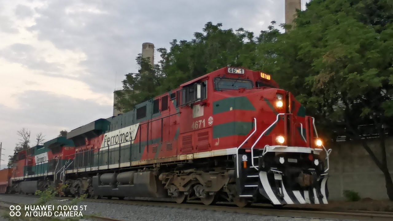 FXE 4671, 4501 proveniente de Manzanillo, haciendo relevo en "Las Juntas" (Junio 2023)