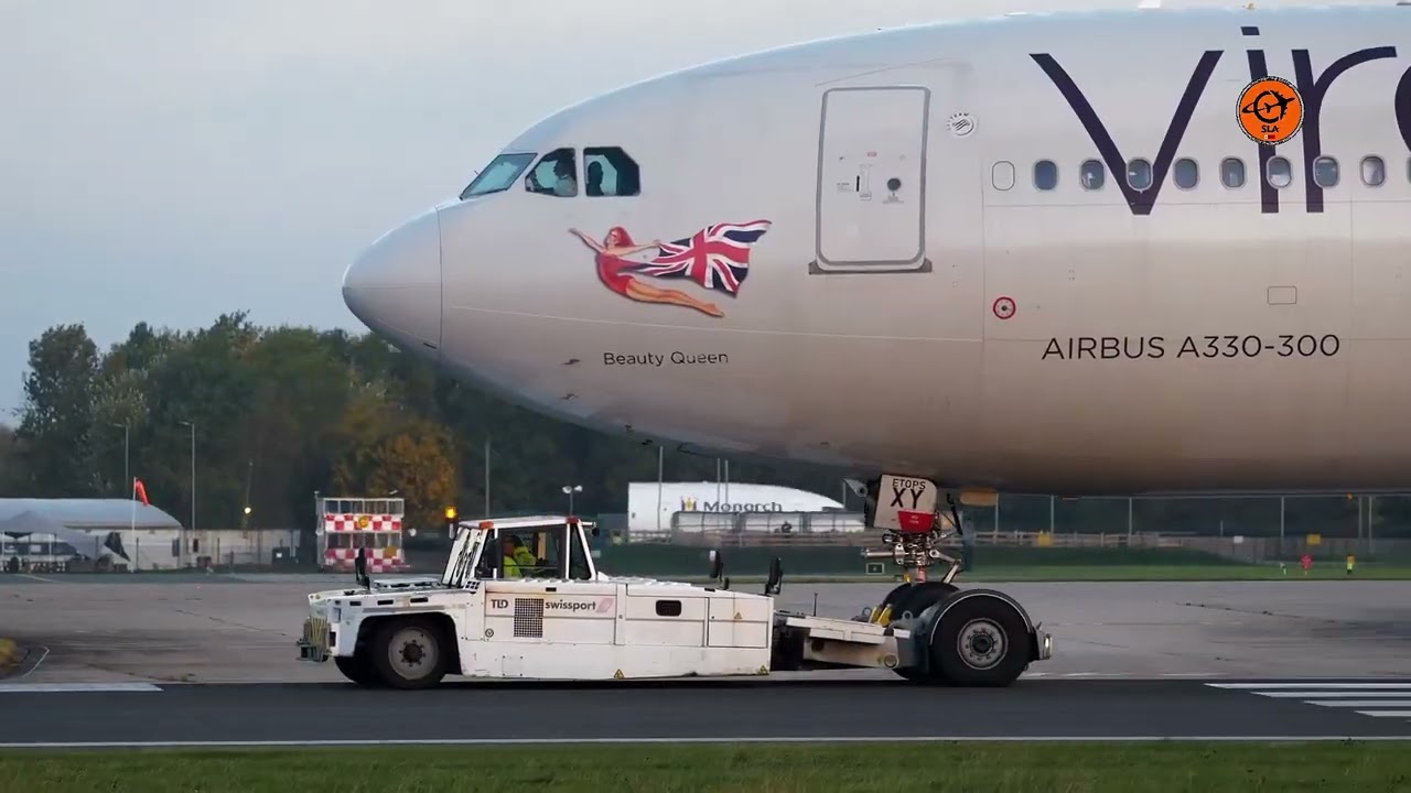 Pilots Opens Hatch Before Takeoff