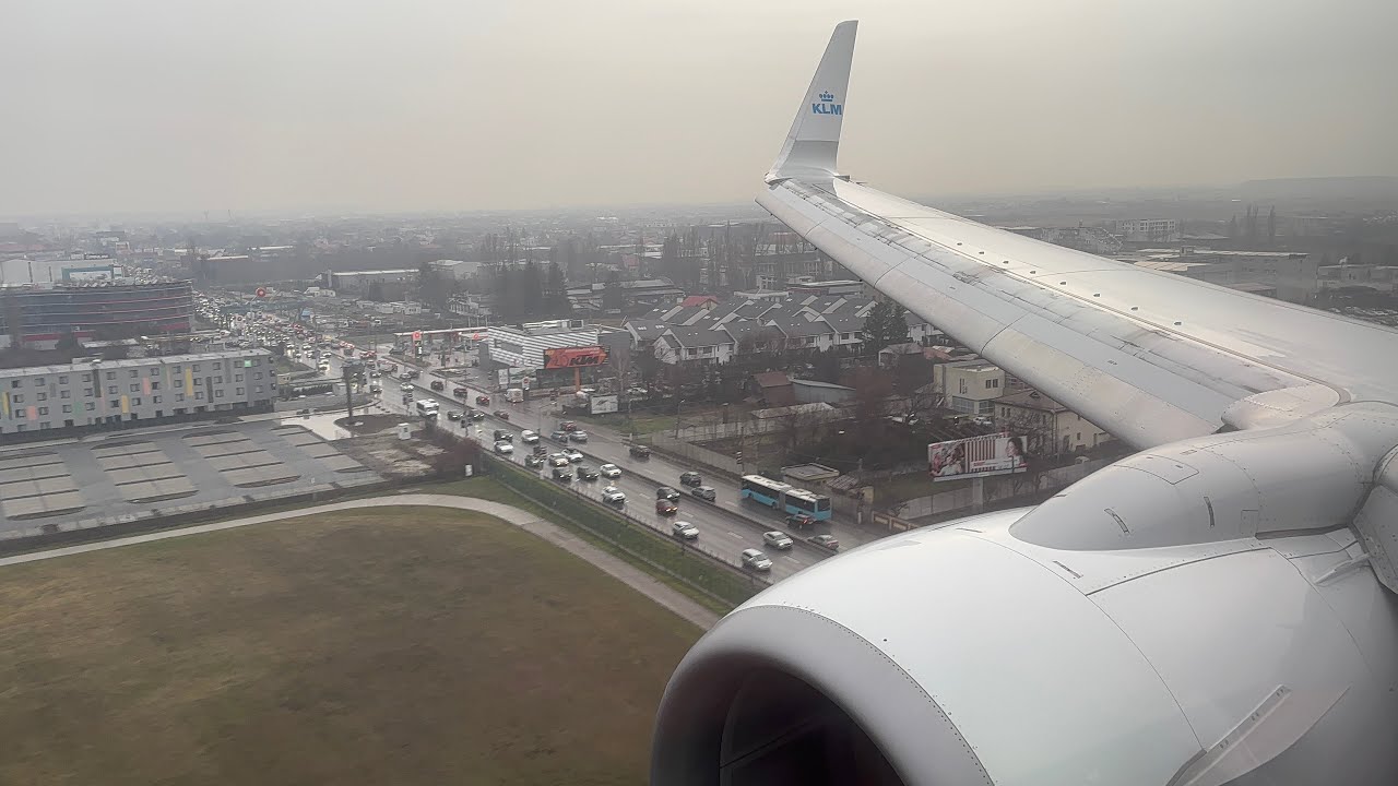 KLM butter landing into Bucharest Otopeni Airport