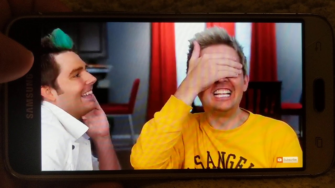 I React To Jesseandmike Roach In Ice Cream Cake