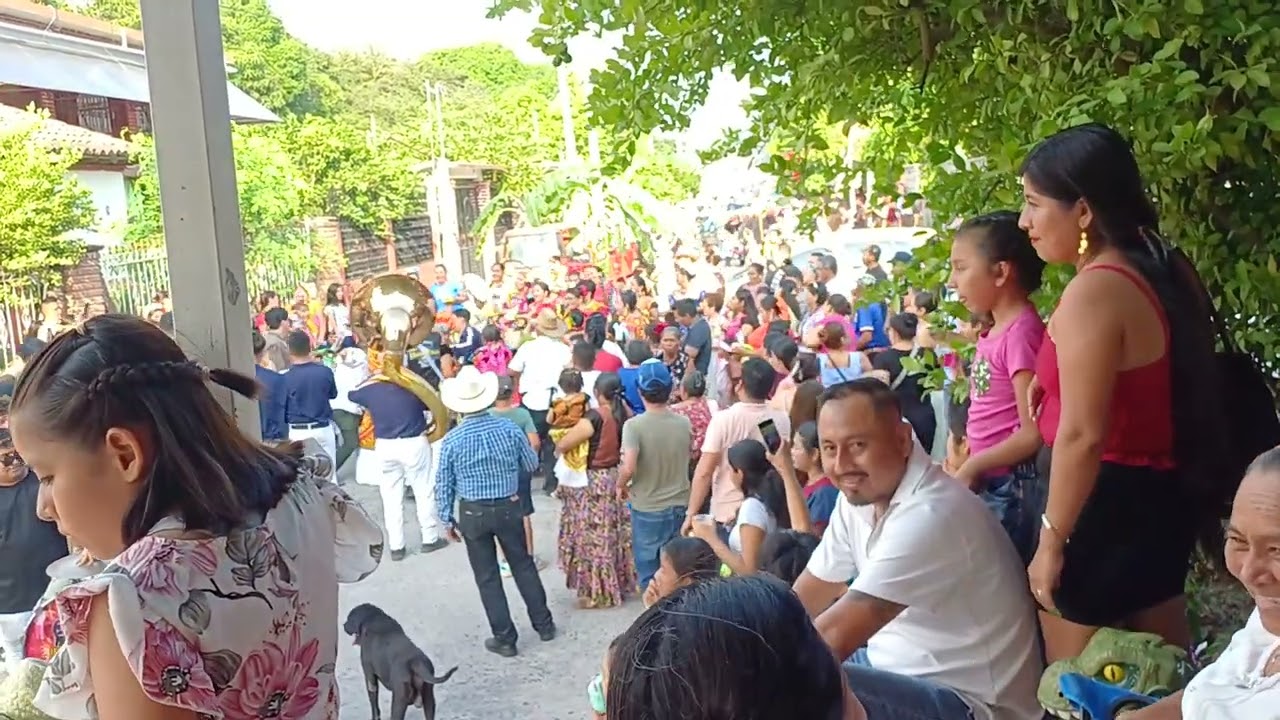 Regada de frutas en santiago laollaga 2025