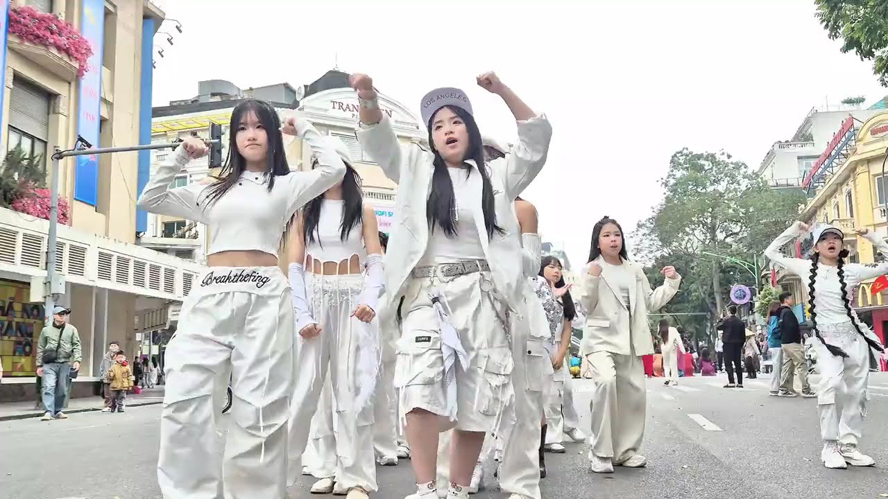 🔥Battle Dance time! Who’s winning? 👀🔥 #battledance #fyp #trending #viral 