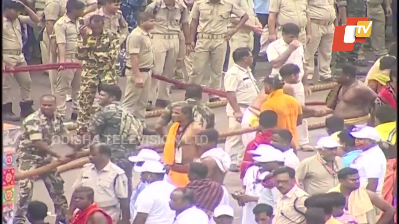 Odisha CM attends Rath Yatra in Puri
