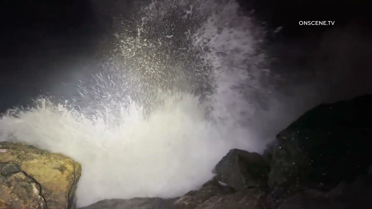 Massive Tide Swells Hit So-Cal During Storm | Los Angeles