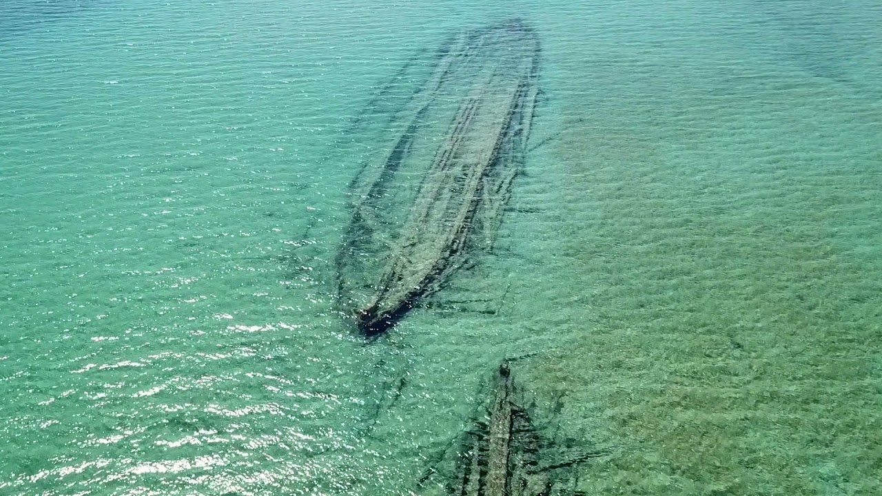 Blue waters of Huron