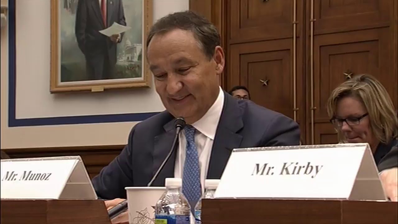 LIVE: United Airlines CEO testifies in font of the House Transportation Committee