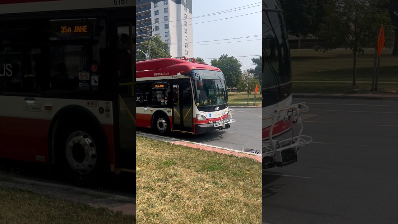 [WHEEL TRANS] TTC&rsquo;s 2024 New Flyer XE40 NG #6167 on the 35 #shorts #ttc #newflyer #electricbus