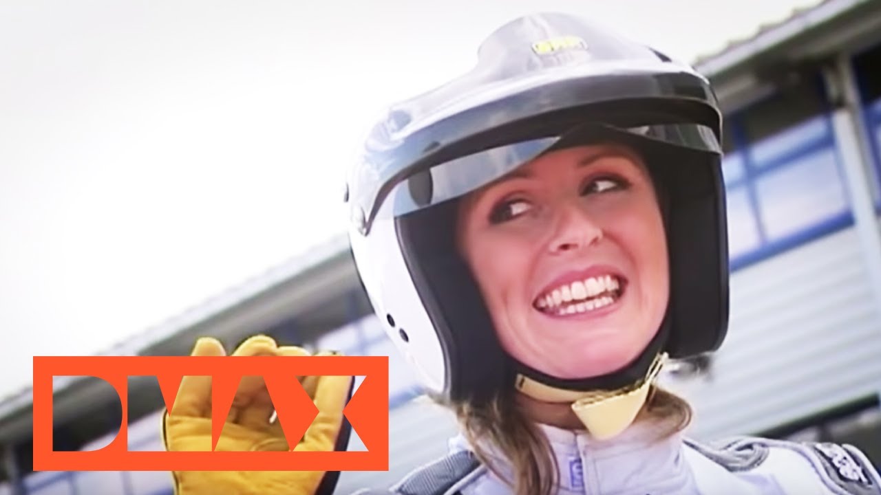 Renntruck vs. Ferrari | D MOTOR | DMAX Deutschland