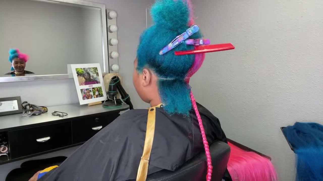 Tik Tok is back at it | Split Dye Knotless