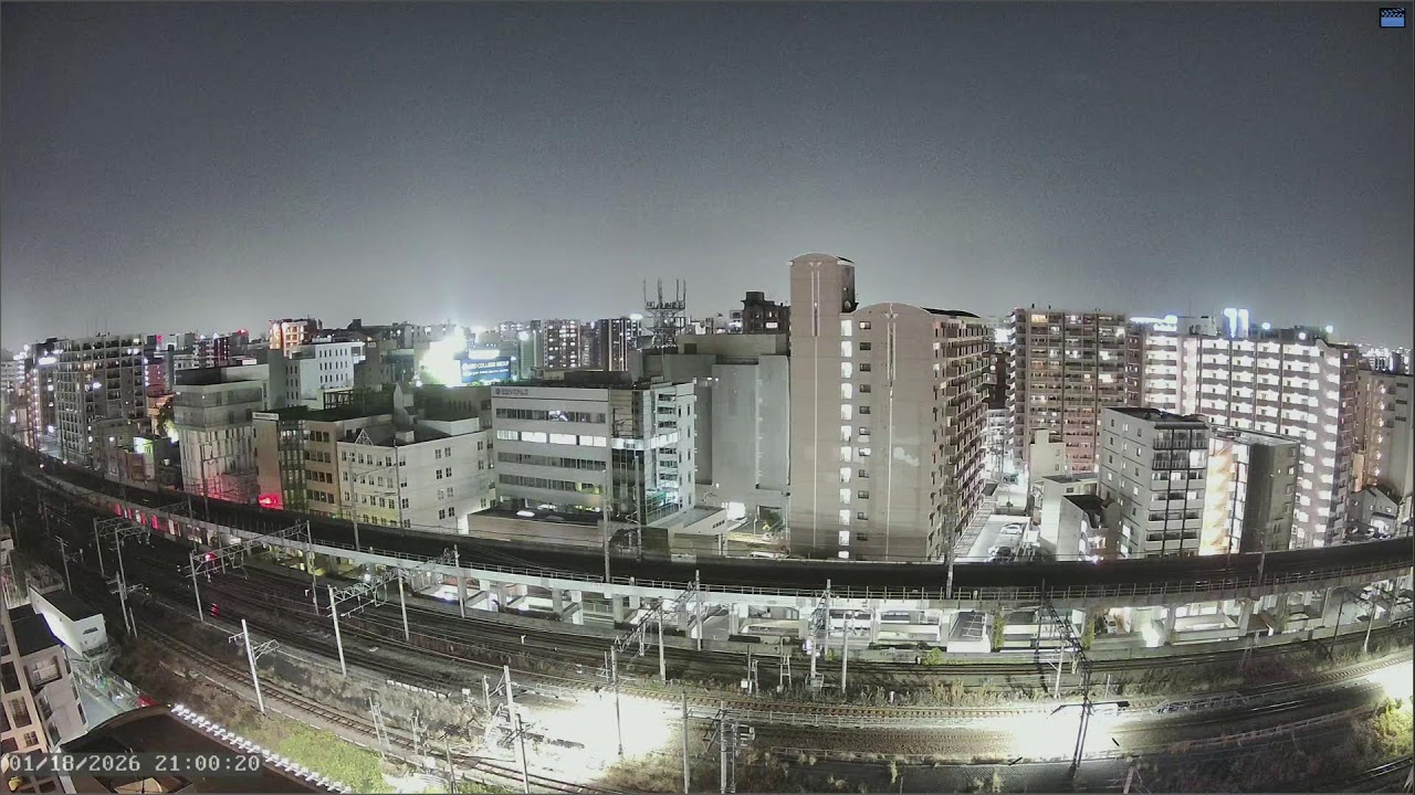 【2026/1/18 11:00 - 21:00】福岡・博多駅 ライブカメラ｜九州新幹線下り｜JR九州・鹿児島本線｜JR西日本・博多南線｜福岡の天気｜福岡の空 | 冬の空