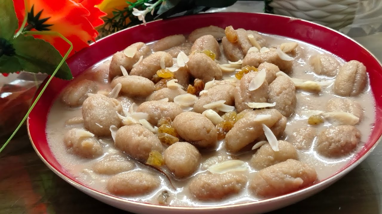দুধ চায়ের খেজুর পিঠা।