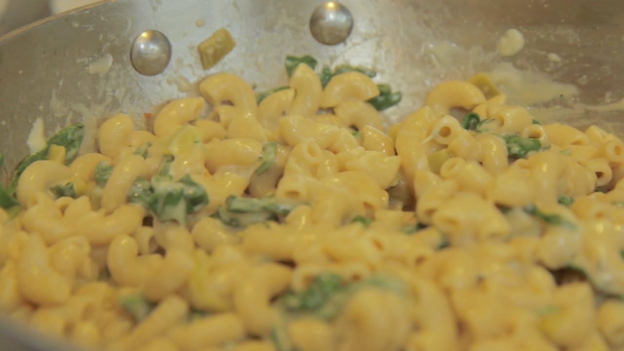 Let's Cook - Thyme for Mac and Cheese