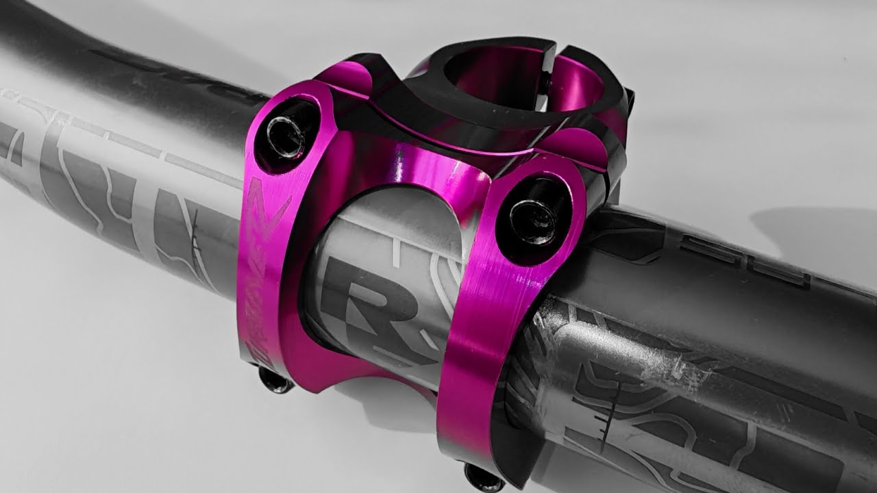 Race Face Turbine R Stem unboxing on a rainy day