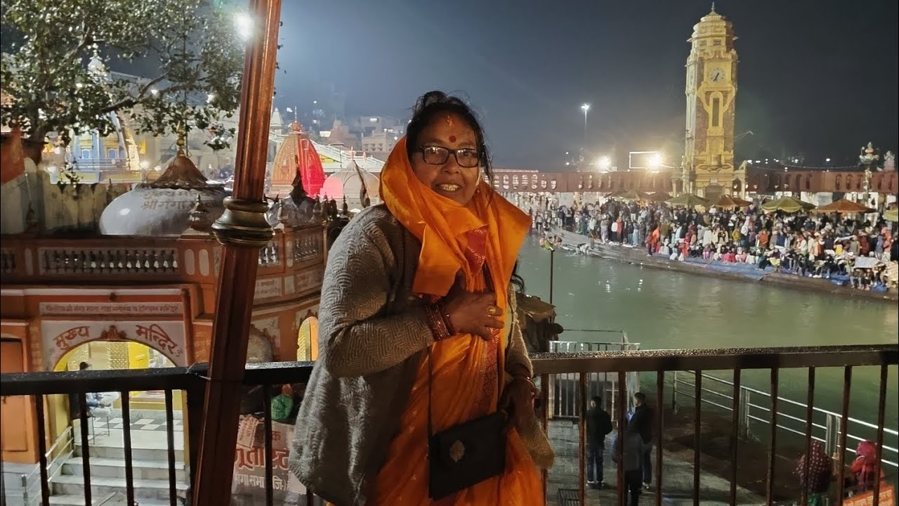गंगा मैया के दर्शन किए।। 🙏 और हरिद्वार जाते वक्त हाथी से मुलाकात हुई।। 🐘🐘😃
