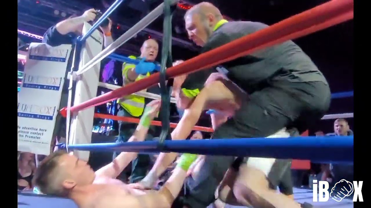 Gordon Young v Brandon Watson Bare Knuckle fight at Spartan Ring Warz Carlisle