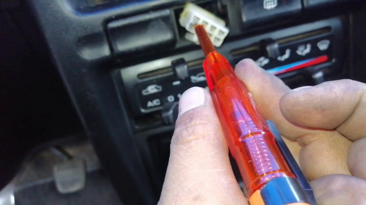Como arreglar falla de intermitentes y direccionales  en tu auto tsuru nissan III