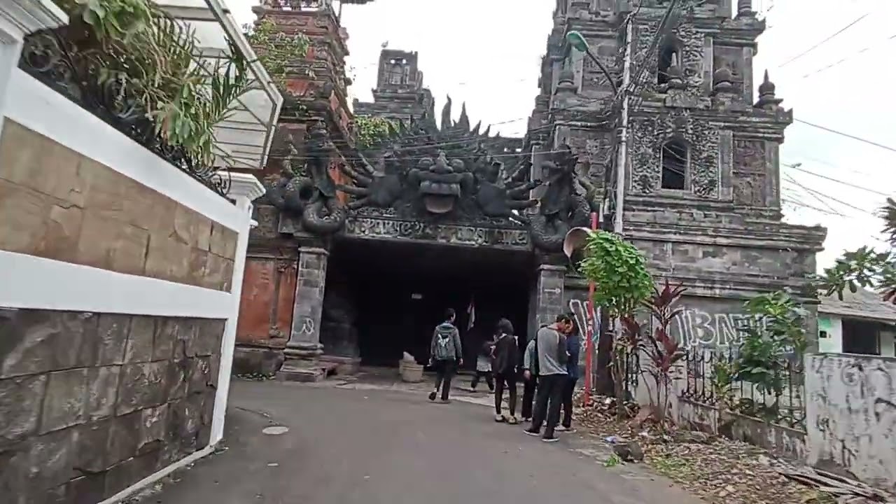 Istana wong sinting..Rumah ki joko bodo luas banget